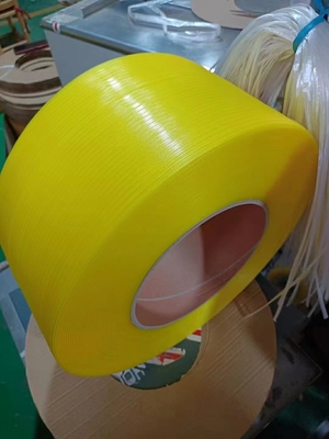 ANIMAL DE ESTIMAÇÃO da máquina de embalagem que prende com correias a correia colorida da faixa para a embalagem plástica