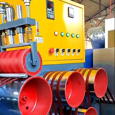 Quatro que a cavidade PP prende com correias a linha PP da extrusão prendem com correias a fatura do tanque refrigerar de água da máquina