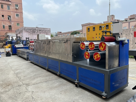 Linha da extrusão da correia do ANIMAL DE ESTIMAÇÃO do elevado desempenho com largura do controle 9-32mm do PLC