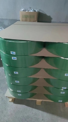 Faixa de aço PET de plástico, força de tração 150-1000KG, faixa de embalagem PET, resistente, força de tração forte, peso: 20KG/ rolo