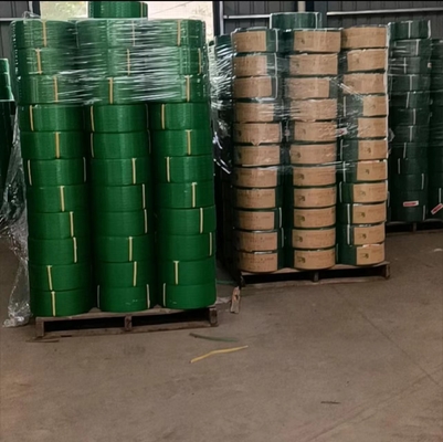 Cintura de aço PET, cintura de embalagem PET de alta temperatura, resistência aos raios UV, espessura:00,6-1,2 mm, 20 kg/ rolo