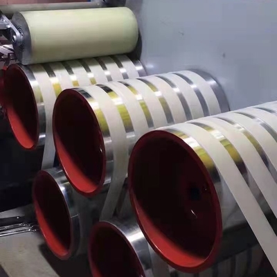Única máquina de empacotamento plástico automática PP do parafuso que prende com correias a faixa que faz a máquina