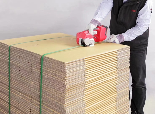 Faixa de embalagem de cartão semiautomática leve - Tensão máxima 400 kg 4,5 kg/conjunto