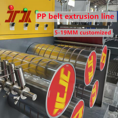 Máquina de extrusão de tiras de plástico de material 100% reciclado com controle PLC, parâmetro de memória e câmbio sem parar
